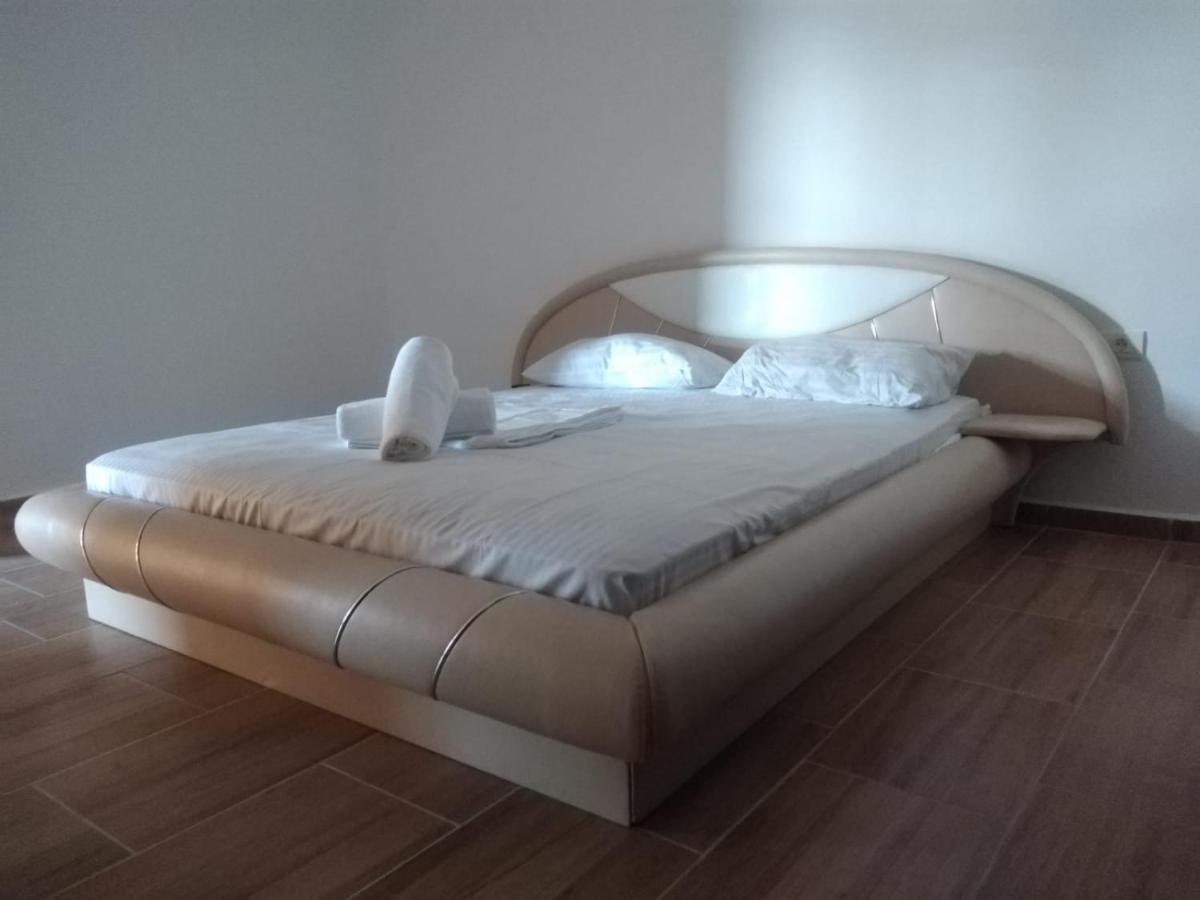 Casa Sya Hotel Vama Veche Ngoại thất bức ảnh