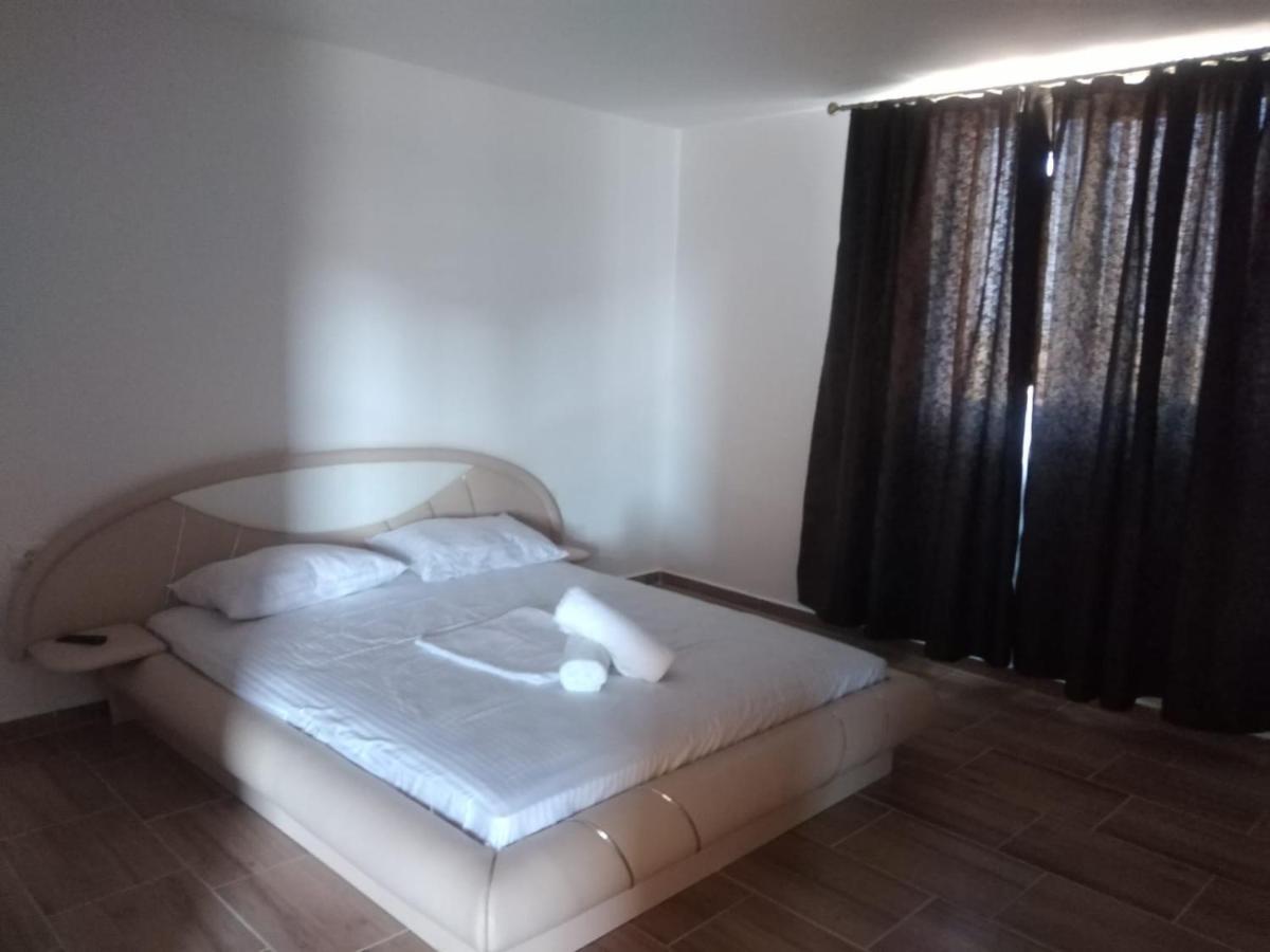 Casa Sya Hotel Vama Veche Ngoại thất bức ảnh